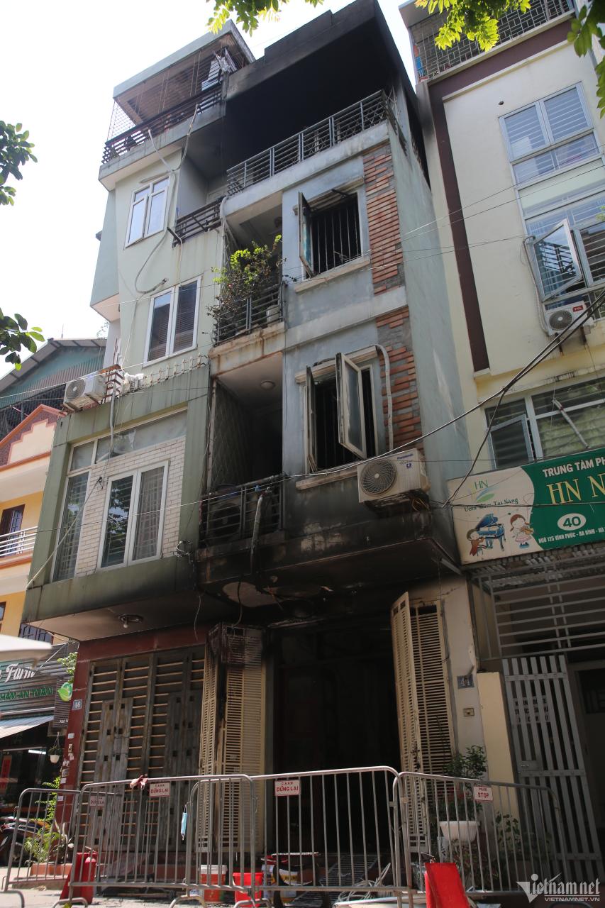 Cháy nhà ở Hà Nội ” Bình tĩnh đã cứu sống gia đình tôi “
