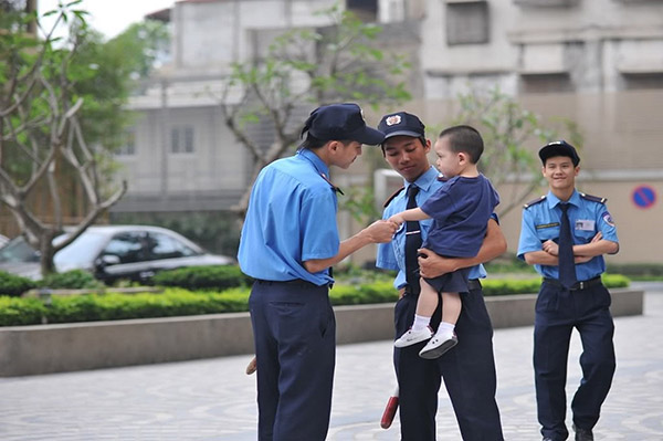 bảo vệ trường học quốc tế