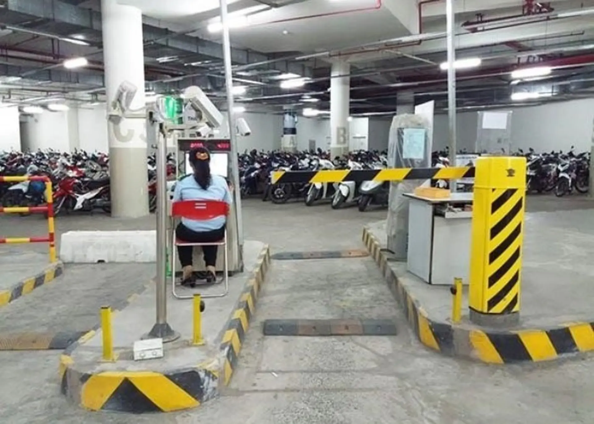 Gửi xe tại các điểm gửi xe uy tín