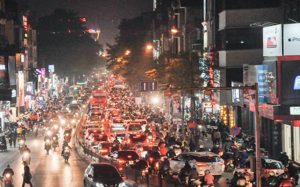 Đống Đa - Nơi tập trung đông dân cư, văn phòng, cửa hàng kinh doanh